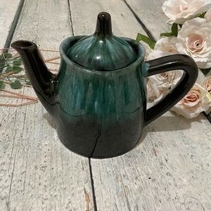 Blue mountain pottery teapot large teal green blue black 70s vintage Canada